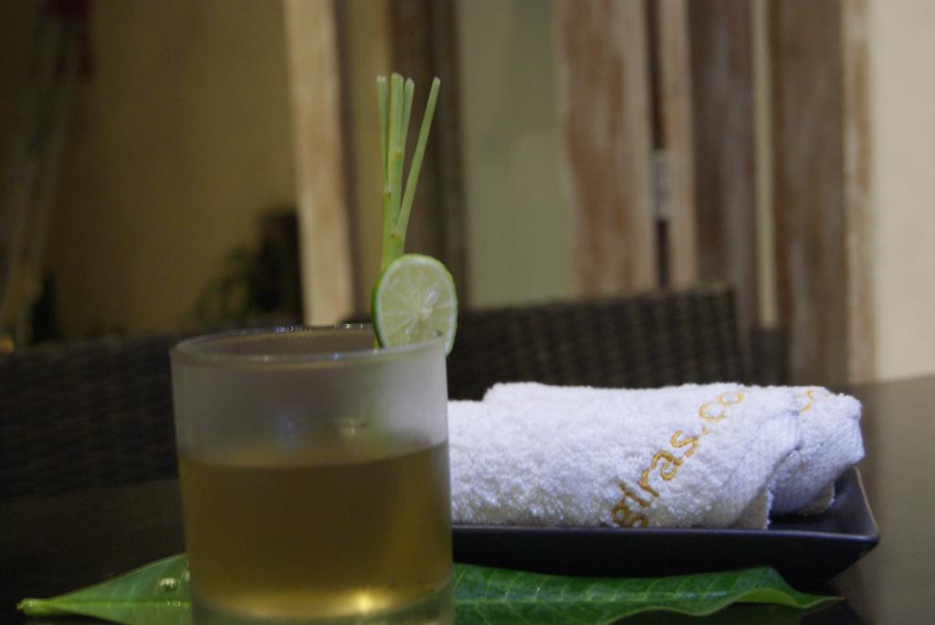 Sugiras Living Otel Denpasar Dış mekan fotoğraf