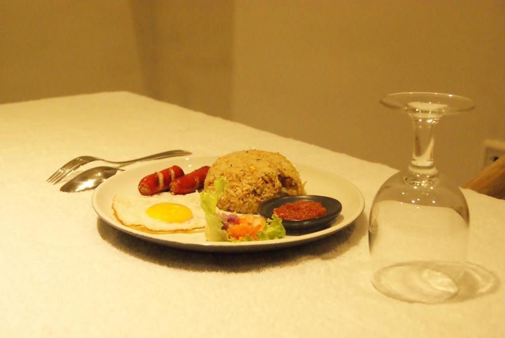 Sugiras Living Otel Denpasar Dış mekan fotoğraf