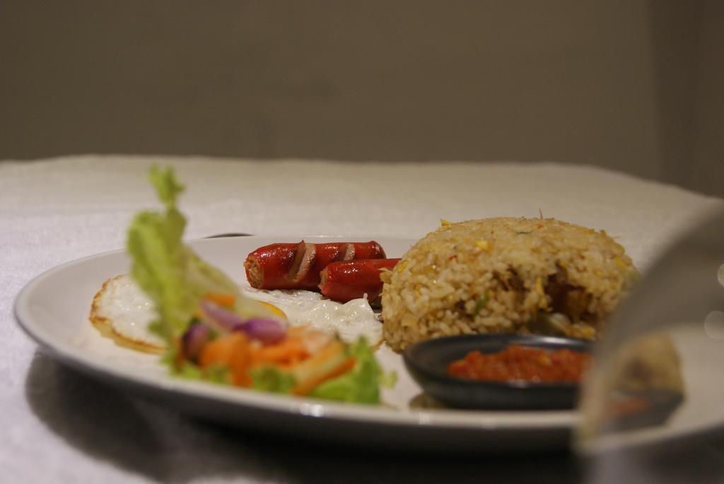 Sugiras Living Otel Denpasar Dış mekan fotoğraf