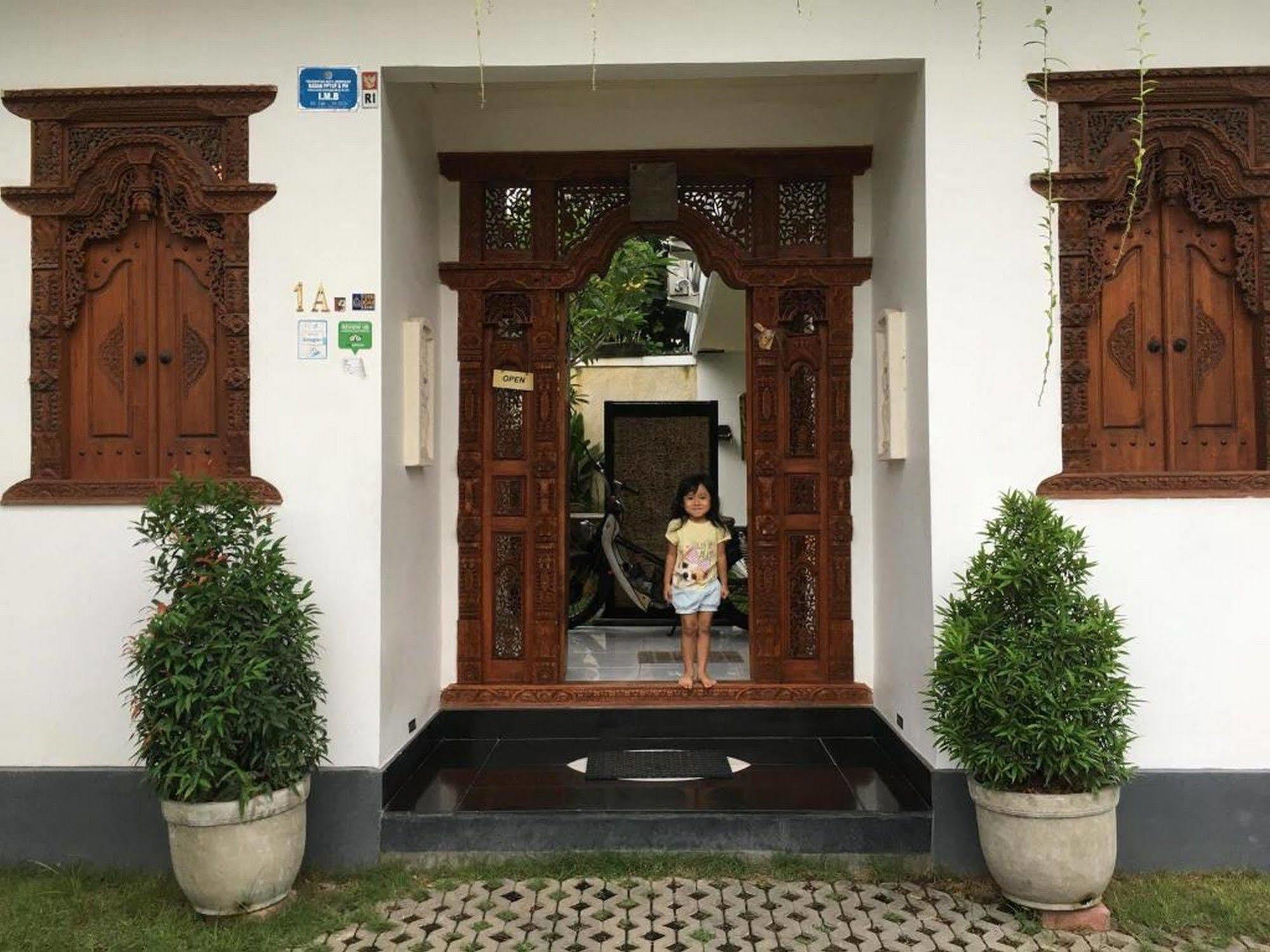 Sugiras Living Otel Denpasar Dış mekan fotoğraf
