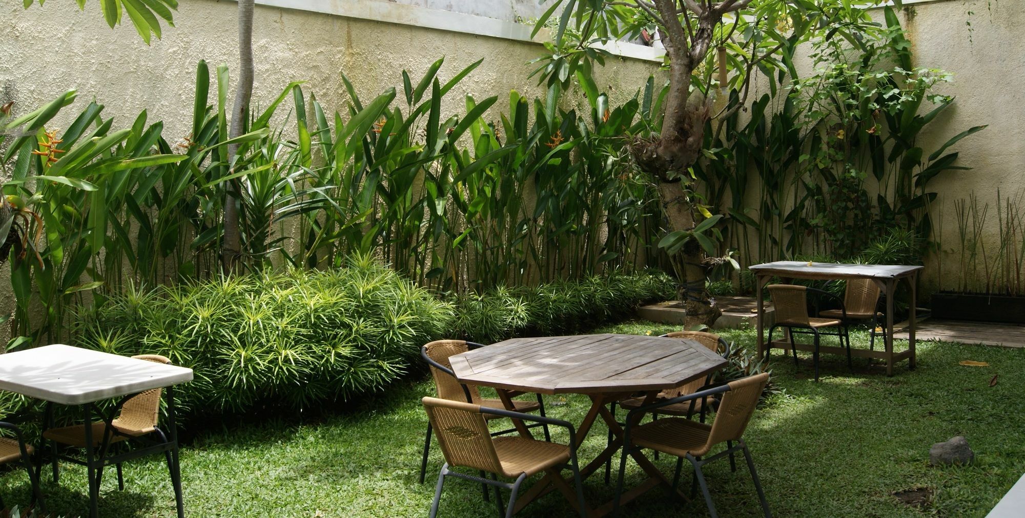 Sugiras Living Otel Denpasar Dış mekan fotoğraf