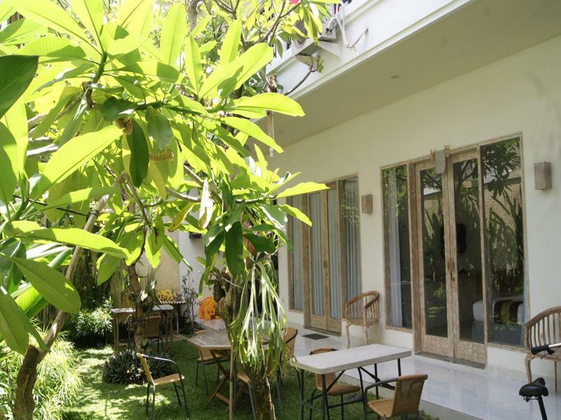 Sugiras Living Otel Denpasar Dış mekan fotoğraf