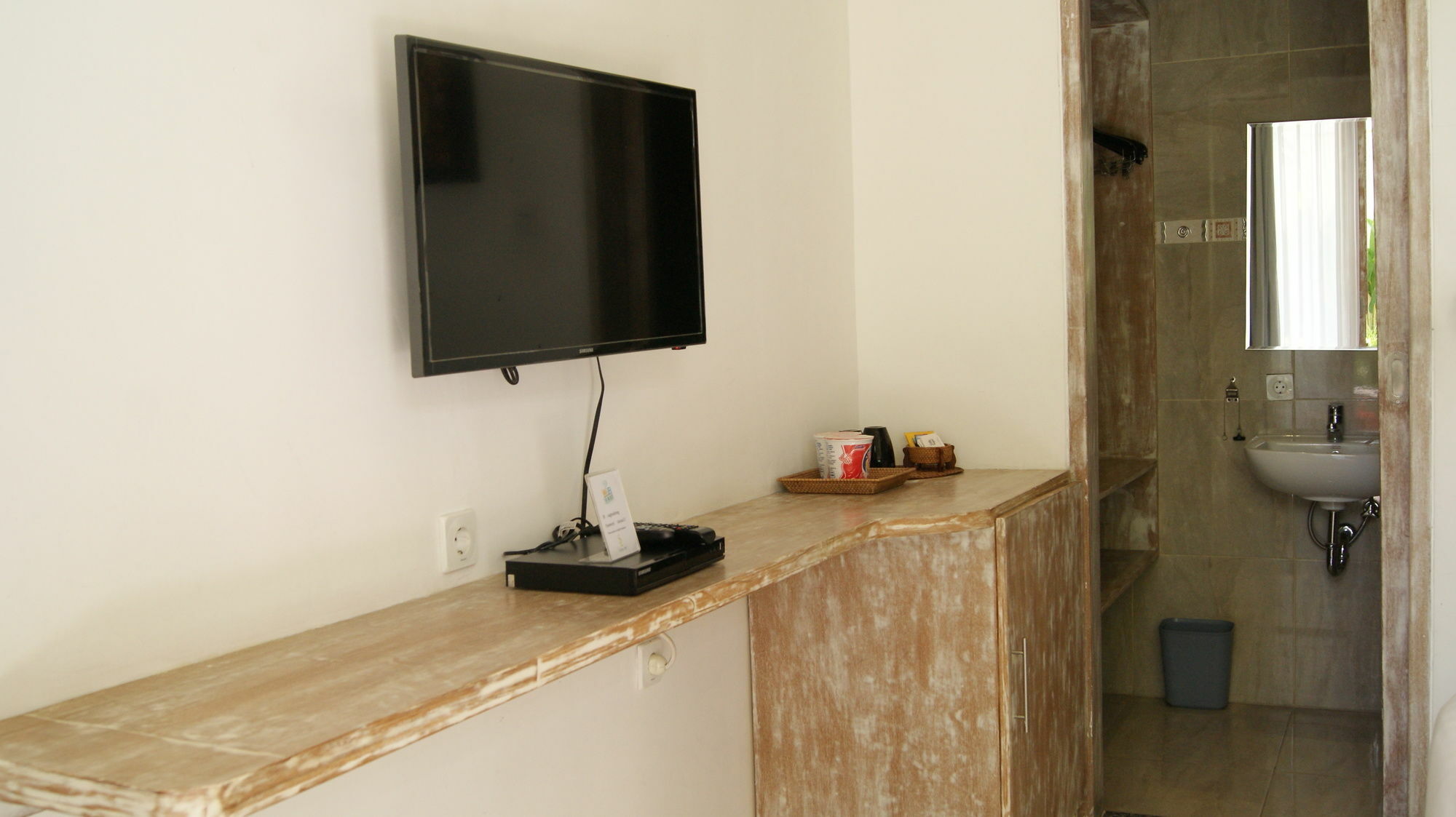Sugiras Living Otel Denpasar Dış mekan fotoğraf