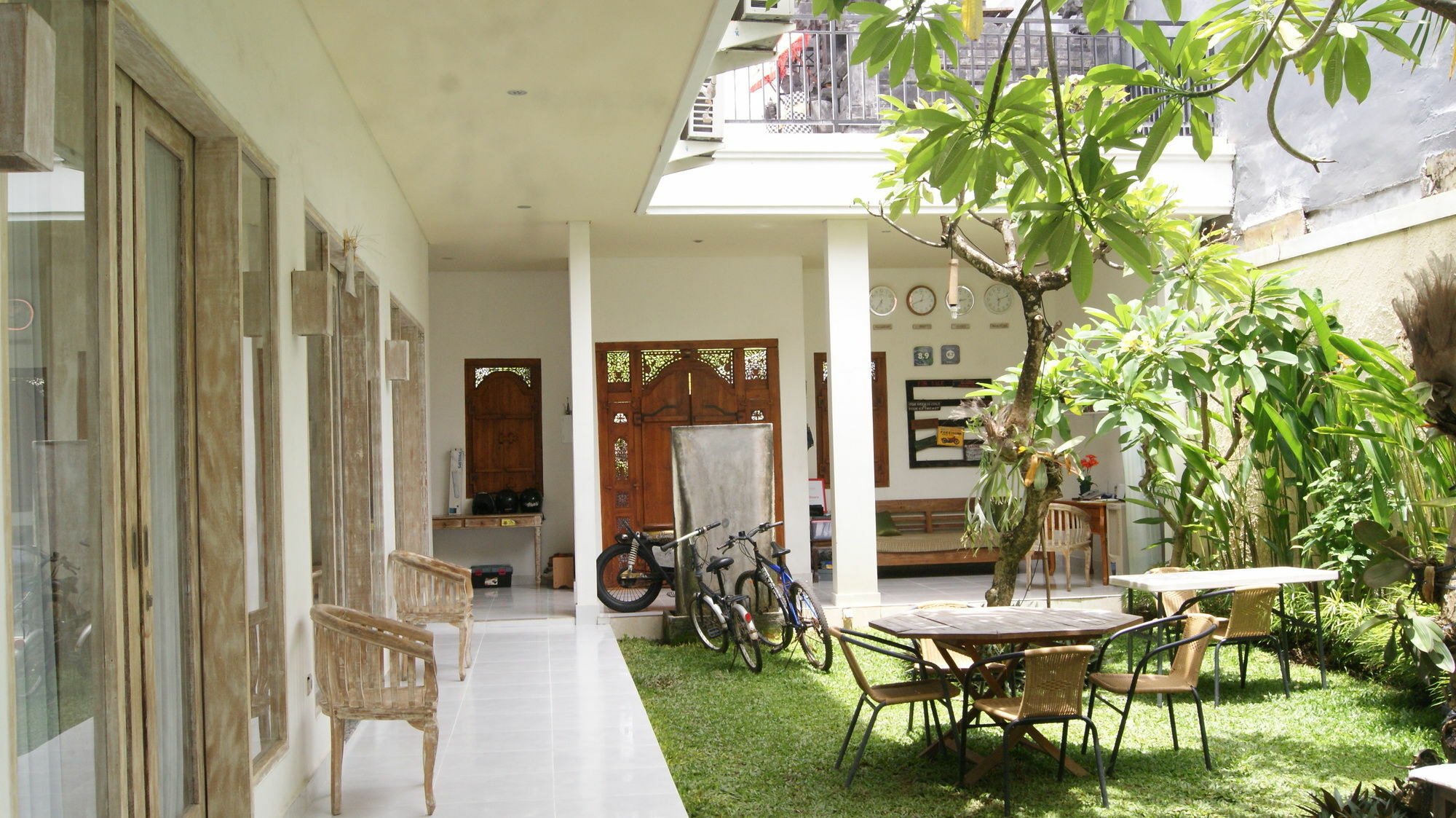 Sugiras Living Otel Denpasar Dış mekan fotoğraf